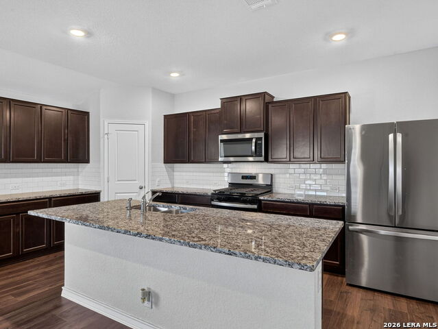 723 Overlook Rdg Property Photo 12