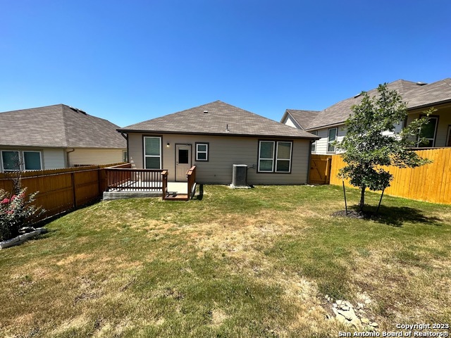 464 Salz Way Property Photo 3