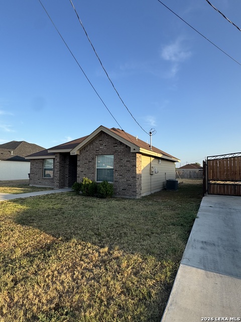 249 Violeta Dr Property Photo 4