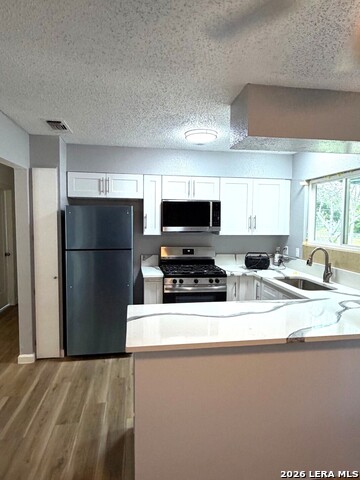 10902 Lazy Oaks Property Photo 7