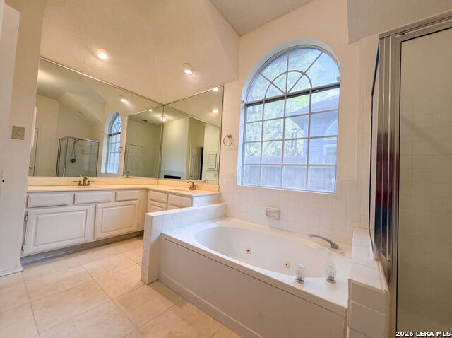 3840 Habersham Property Photo 5