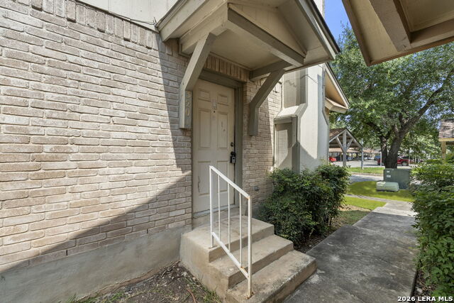 7880 Micron Dr Property Photo 3