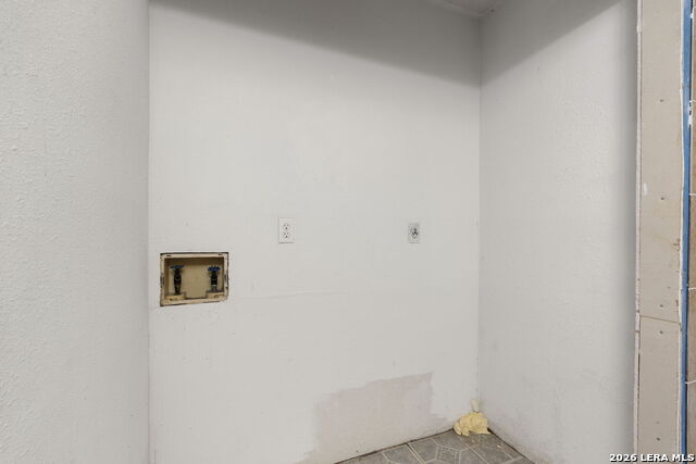 7880 Micron Dr Property Photo 16