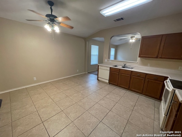 451 Silver Bit Property Photo 15