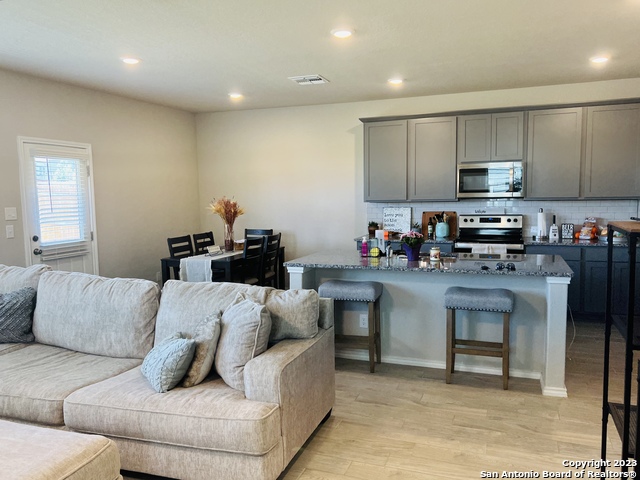 4322 Brigade Bend Property Photo 4