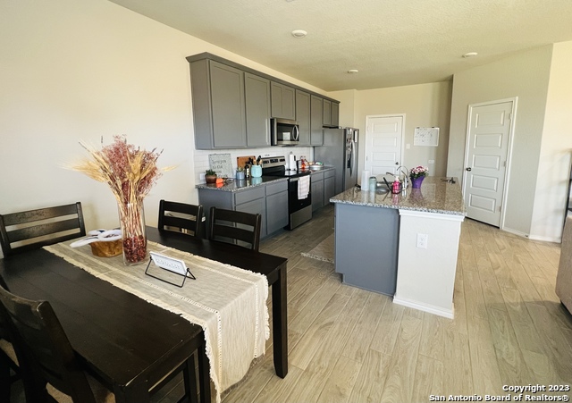 4322 Brigade Bend Property Photo 6