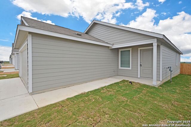 446 Payton Pl Property Photo 2