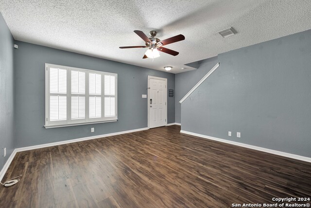 9230 New Kenton Property Photo 6
