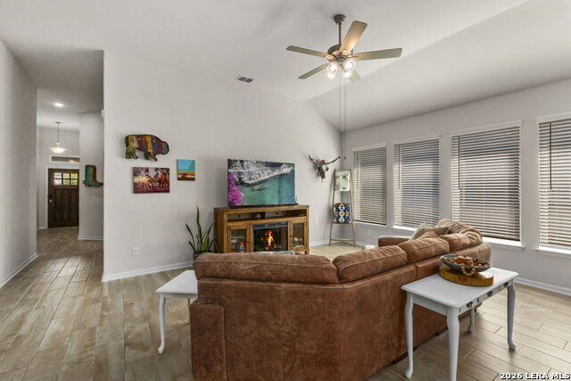 5802 Reagan Property Photo 8