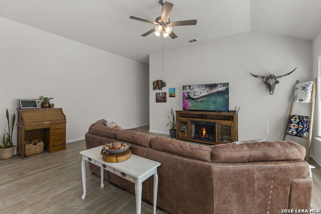 5802 Reagan Property Photo 9
