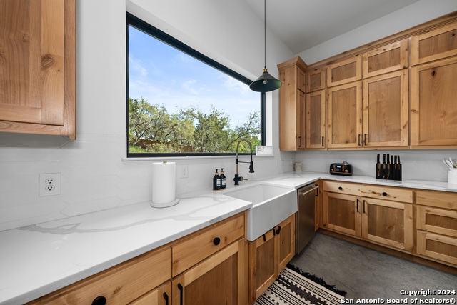211 Spacious Sky Property Photo 14