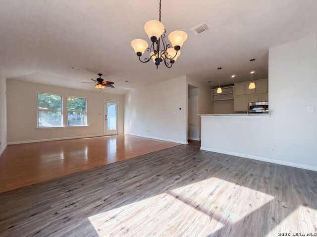 1620 Sunview Cir Property Photo 3
