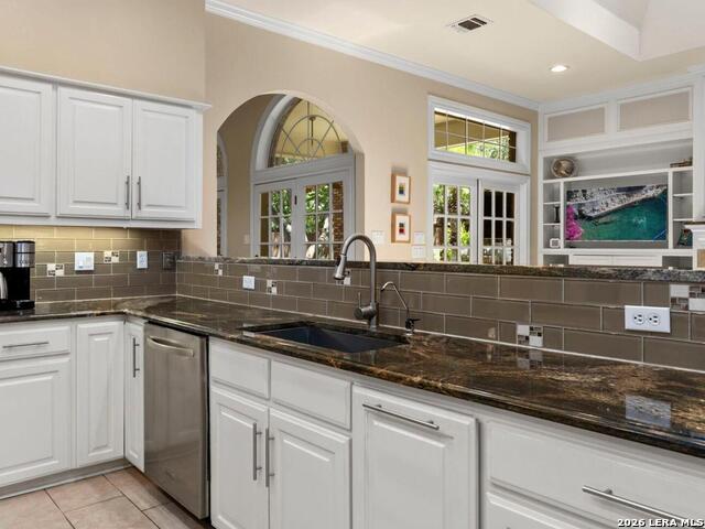 10 Inwood Mnr Property Photo 12