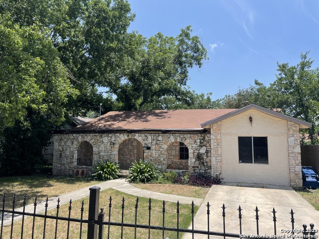 834 PORTER ST Property Photo 1
