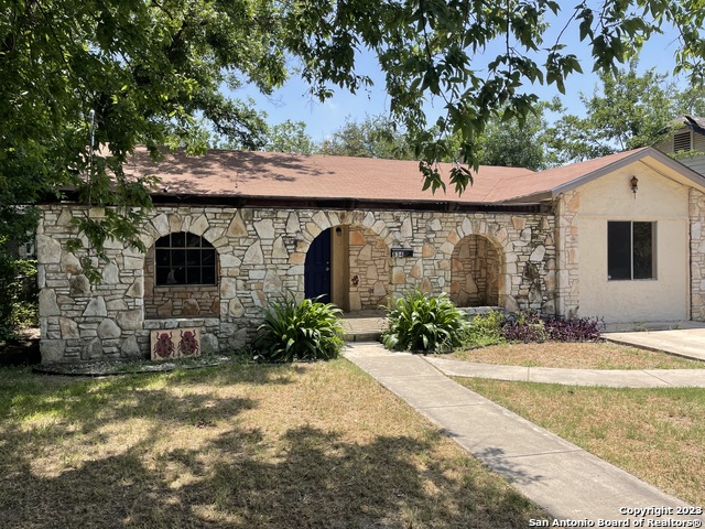 834 Porter St Property Photo 2