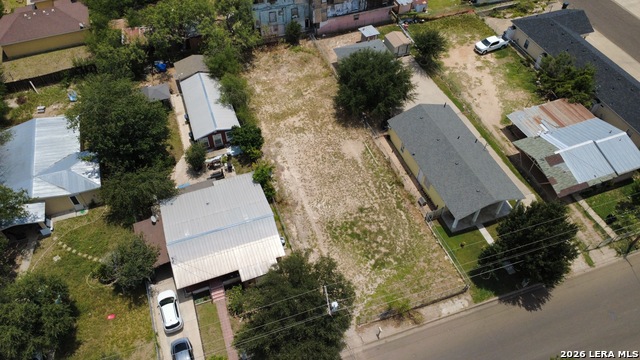 246 N Comal St Property Photo 7