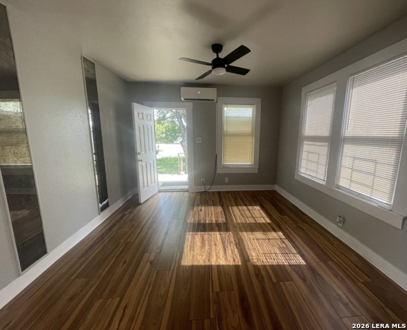 105 Mount Vernon Ct Property Photo 2