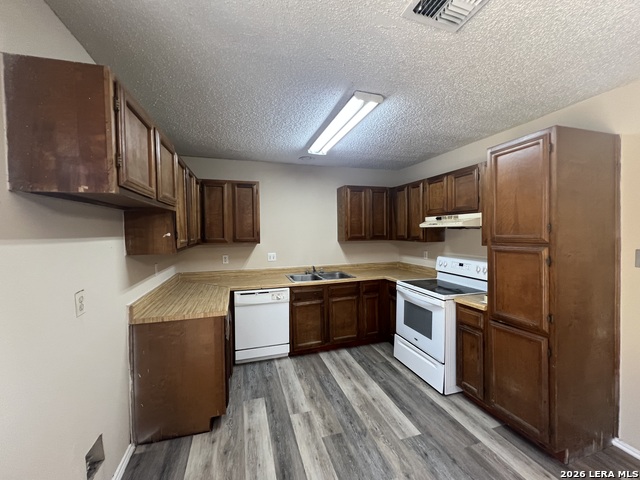 7026 Silver Canyon Property Photo 9