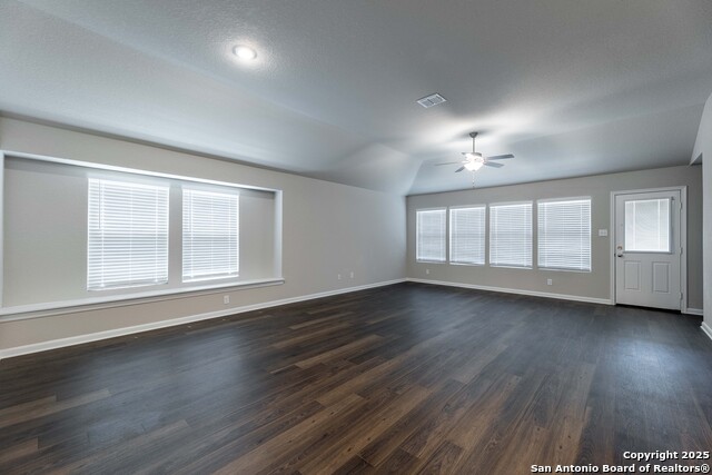 1120 Eagle Crossing Property Photo 6