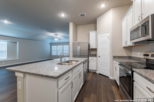 1120 Eagle Crossing Property Photo 9