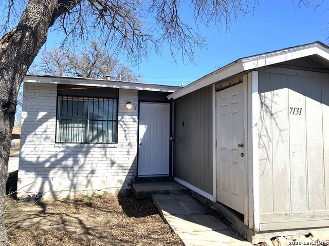 7131 GLEN TER Property Photo 1