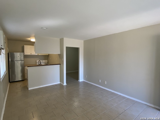 7131 Glen Ter Property Photo 3