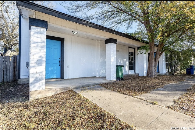 4900 E Stassney Ln Property Photo 1