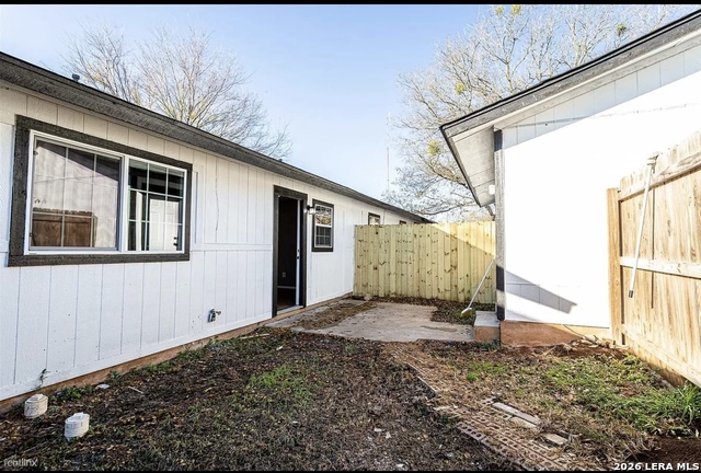 4900 E Stassney Ln Property Photo 18