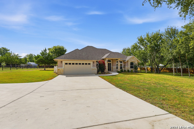 123 Tomahawk Property Photo 3