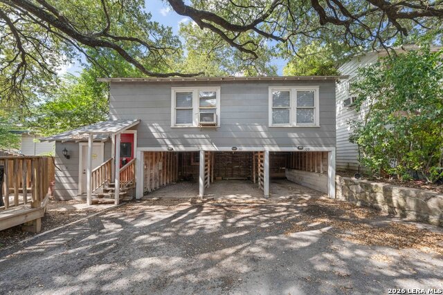 109 W Norwood Ct Property Photo 2