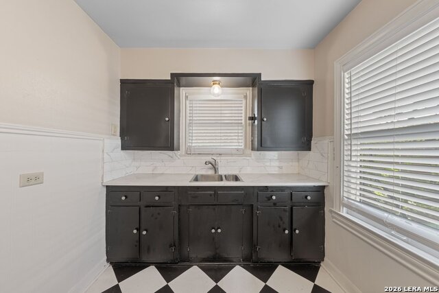 109 W Norwood Ct Property Photo 6