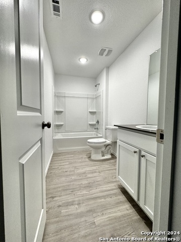 9256 James Bowie Property Photo 11