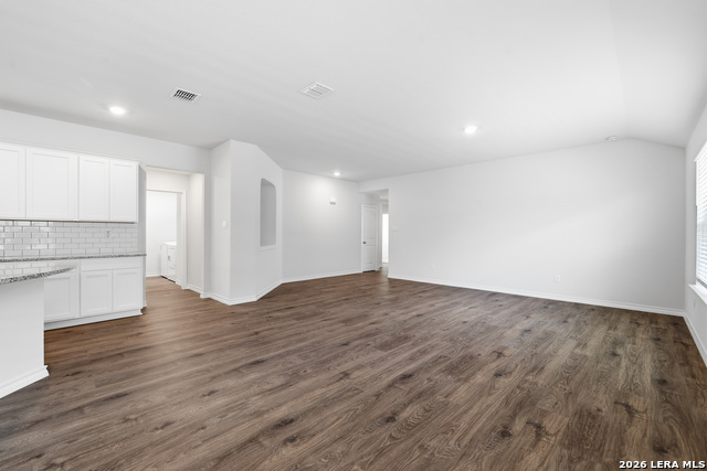 3122 Davis Trce Property Photo 6