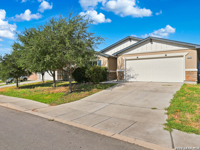 10203 Relic Oaks Property Photo 2