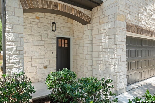 10936 Short Springs Dr Property Photo 2