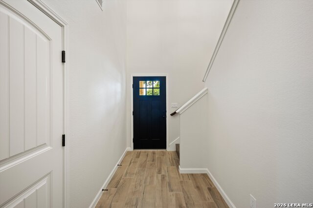 10936 Short Springs Dr Property Photo 4
