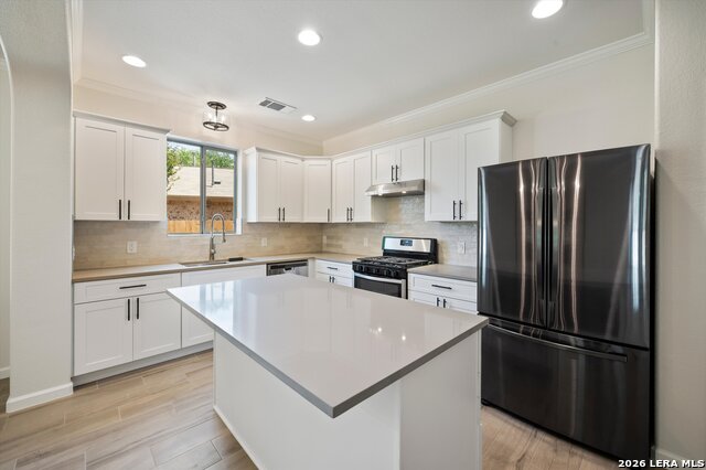 10936 Short Springs Dr Property Photo 5