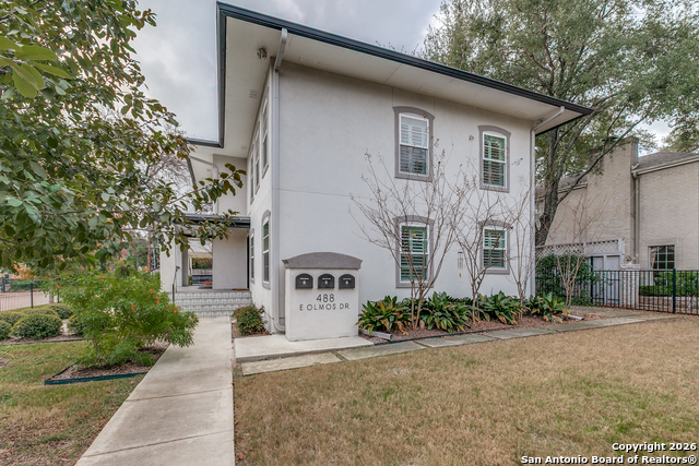 488 E Olmos Property Photo 2