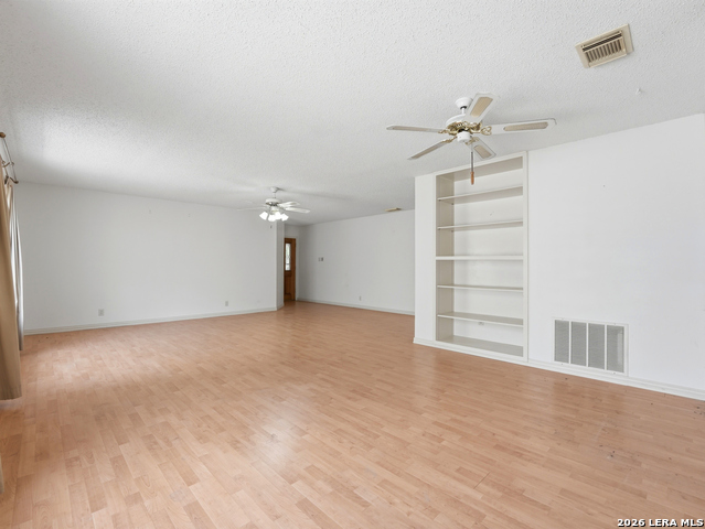 13915 Grove Patch Property Photo 9