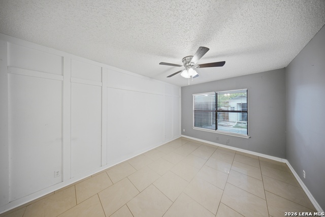 10207 Aurora Fld Property Photo 18