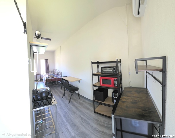 1211 Gladstone Property Photo 15