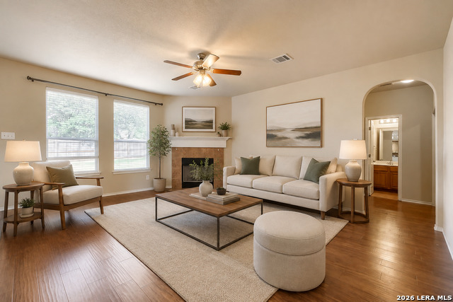 606 Point Mdw Property Photo 3