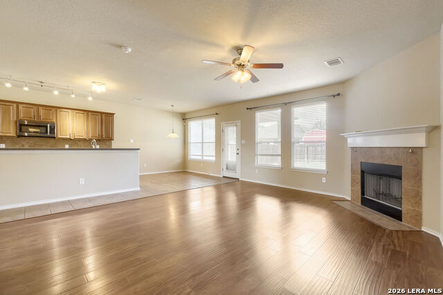 606 Point Mdw Property Photo 5