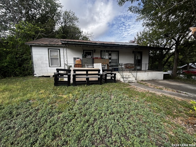 406 S Live Oak Ave Property Photo 1