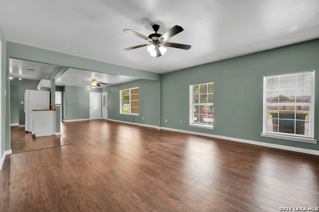 417 E Lindbergh Blvd Property Photo 5