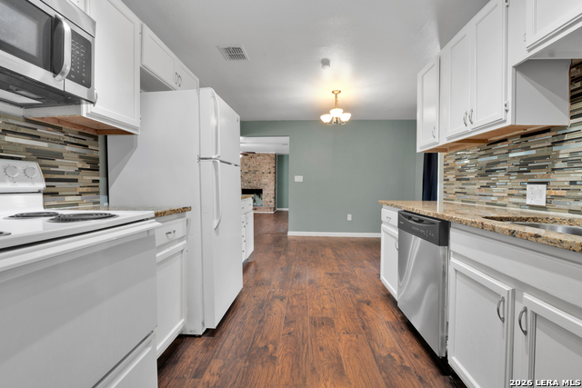 417 E Lindbergh Blvd Property Photo 9