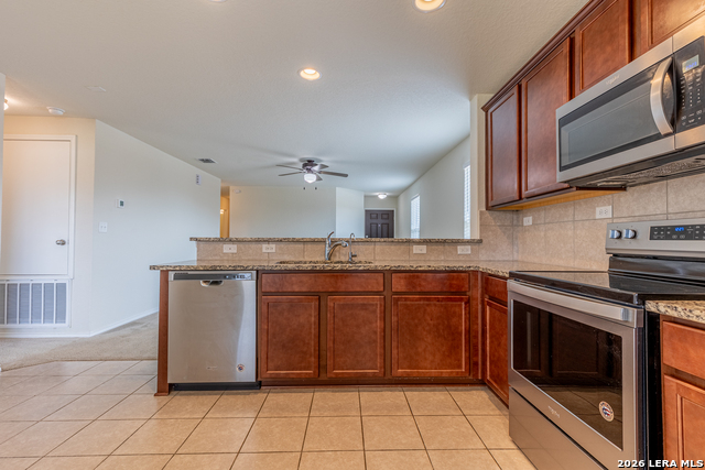 10203 Reyes Hts Property Photo 9