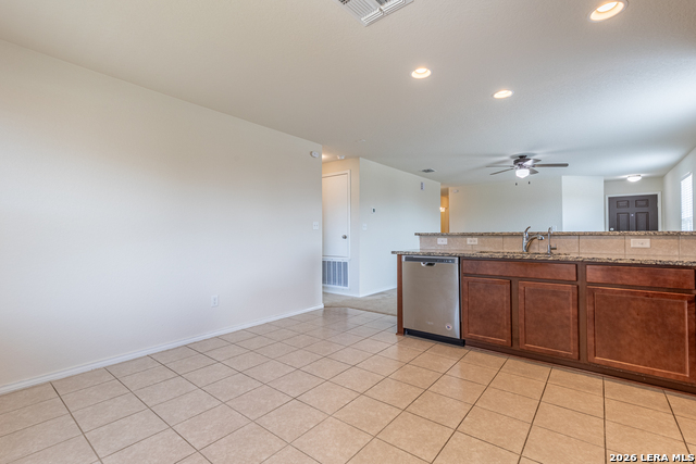 10203 Reyes Hts Property Photo 11