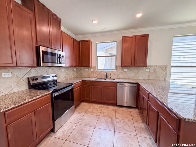 2100 Brandywine Dr Property Photo 2