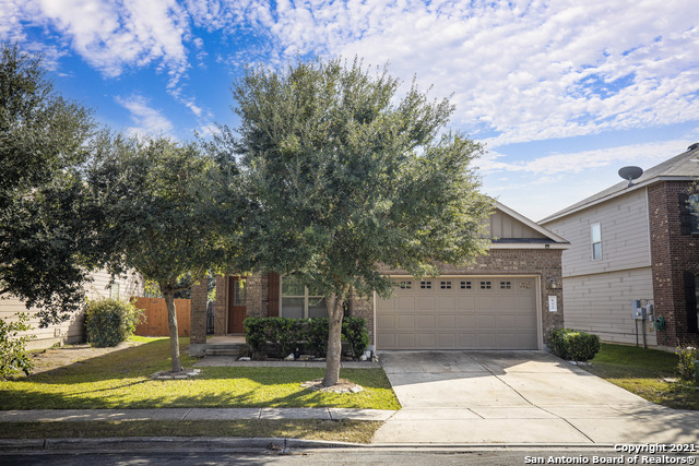 433 STONEBROOK DR Property Photo 1